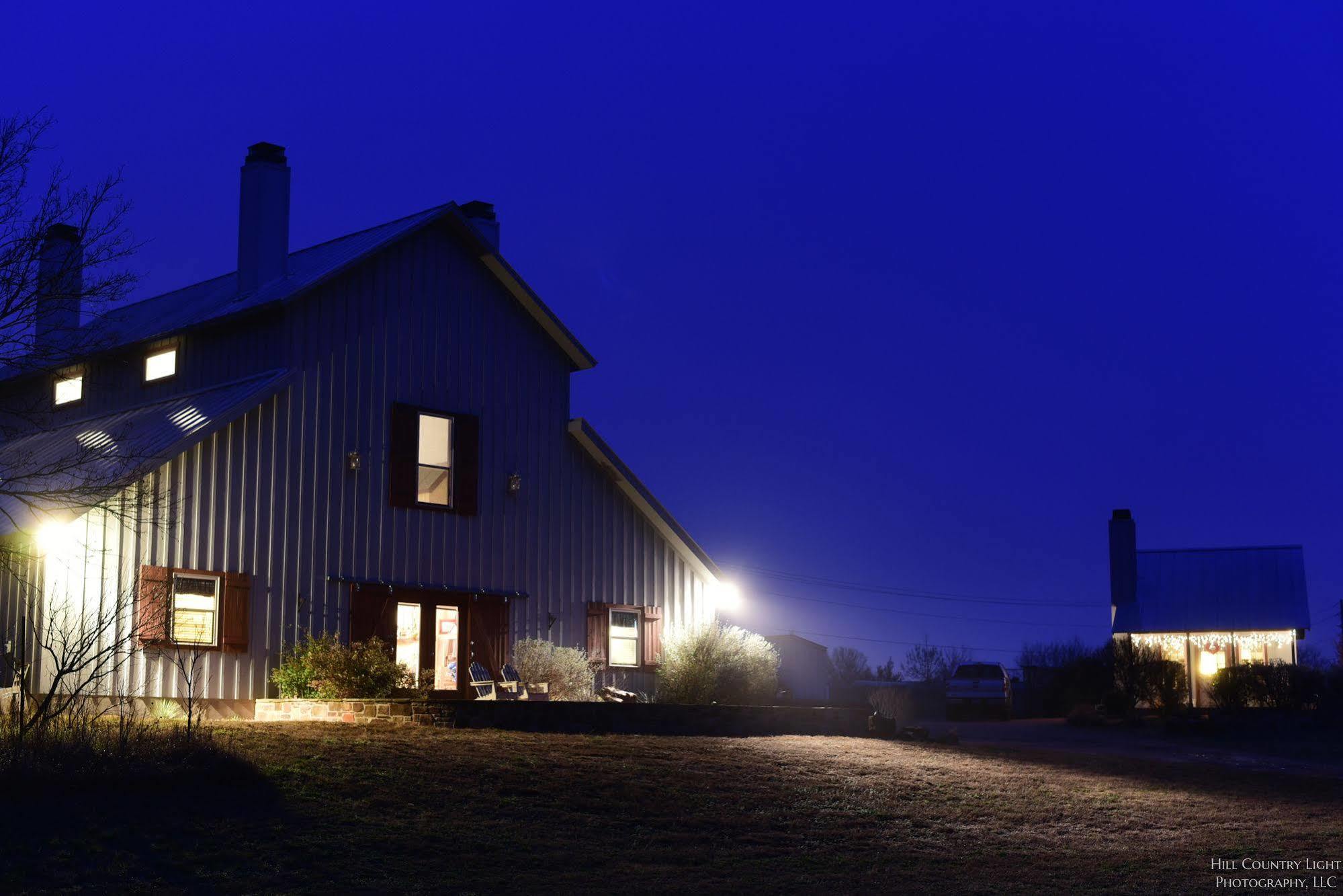 Lazy T Bed And Breakfast Фредериксберг Экстерьер фото