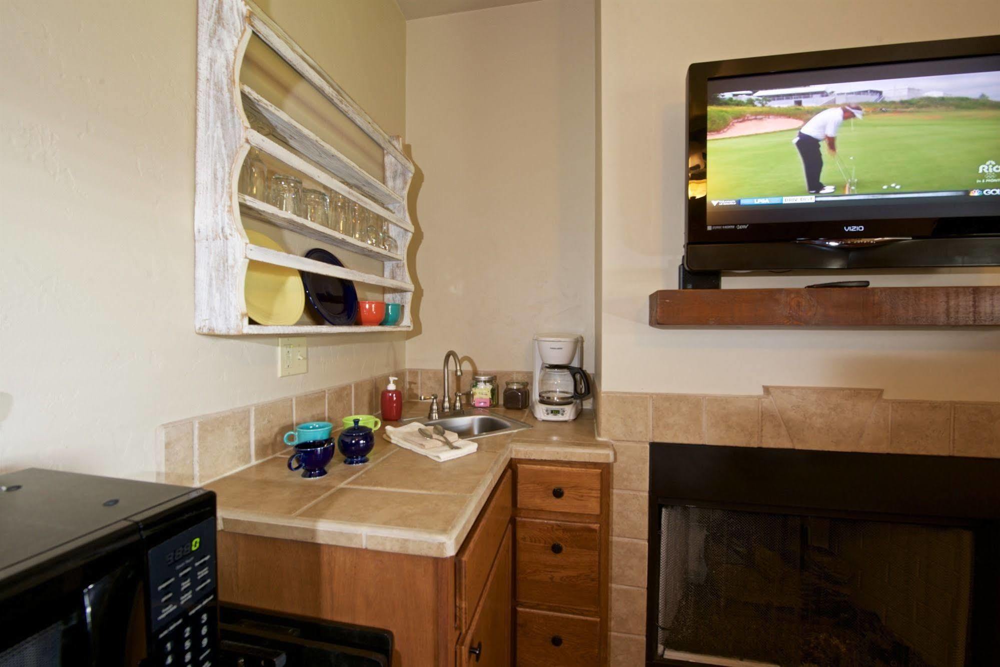 Lazy T Bed And Breakfast Фредериксберг Экстерьер фото